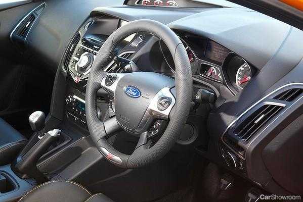 2012 FORD FOCUS 5D HATCHBACK