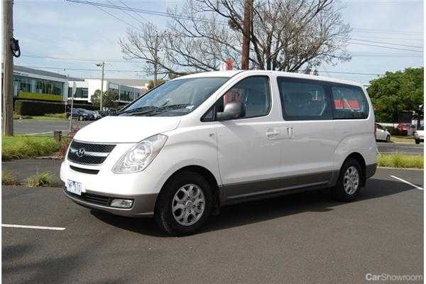 2012 HYUNDAI IMAX 4D WAGON