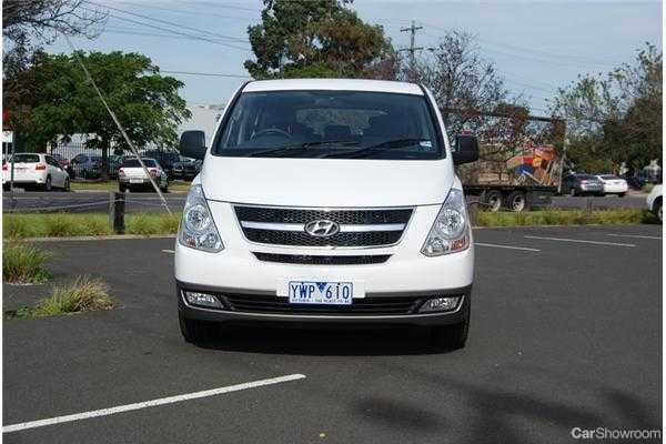 2012 HYUNDAI IMAX 4D WAGON