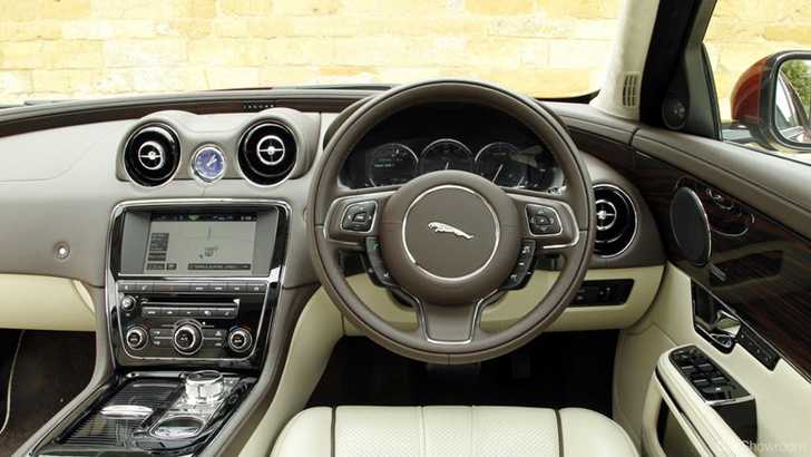 2012 JAGUAR XJ 4D SEDAN 5.0 V8 PORTFOLIO SWB