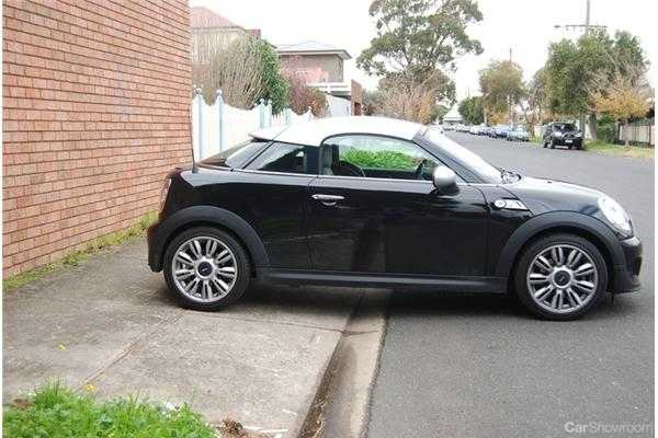 2012 MINI COOPER 2D COUPE