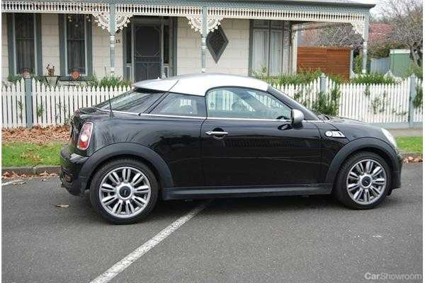 2012 MINI COOPER 2D COUPE