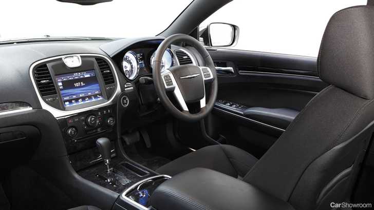 2012 CHRYSLER 300C