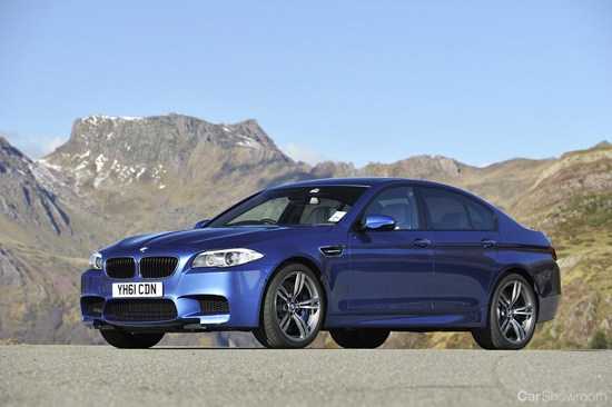 2012 BMW M5 4D SEDAN