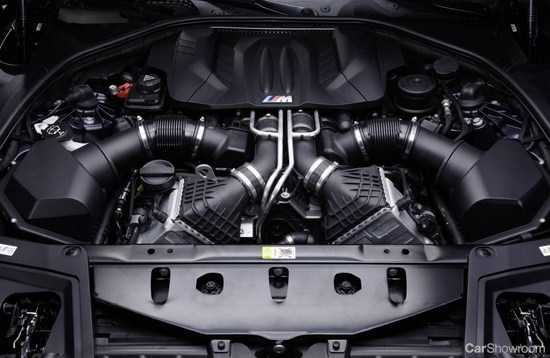 2012 BMW M5 4D SEDAN