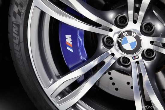 2012 BMW M5 4D SEDAN