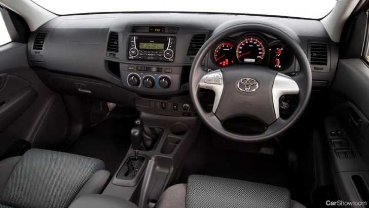 2012 TOYOTA HILUX DUAL CAB P/UP SR 4X4
