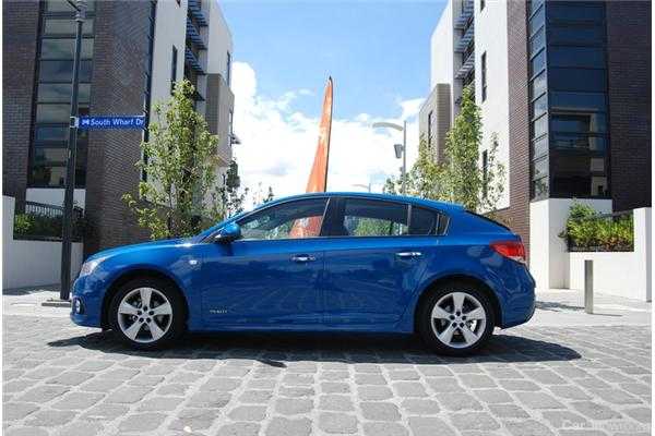 2012 HOLDEN CRUZE 5D HATCHBACK