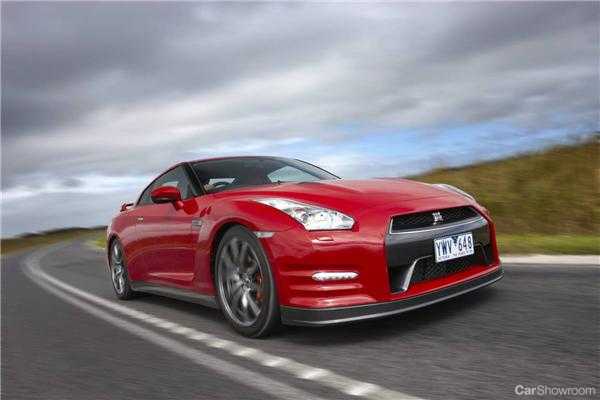 2012 NISSAN GT-R 2D COUPE