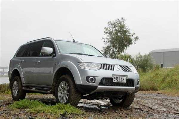2012 MITSUBISHI CHALLENGER 4D WAGON 4X2