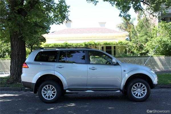2012 MITSUBISHI CHALLENGER 4D WAGON 4X2