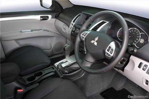 2012 MITSUBISHI CHALLENGER 4D WAGON 4X2