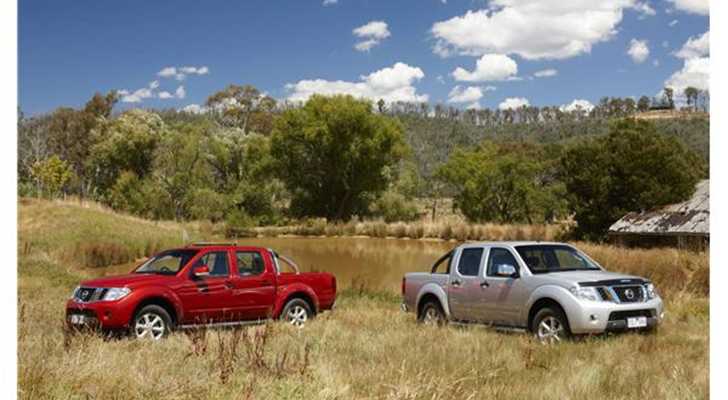 2012 NISSAN NAVARA