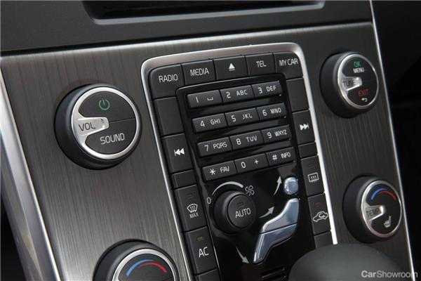 2012 VOLVO S60 4D SEDAN T5
