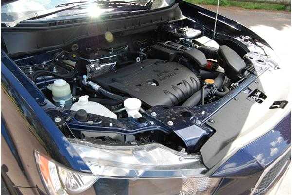 2012 MITSUBISHI OUTLANDER 4D WAGON LS FWD