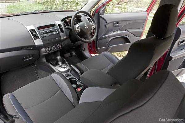 2012 MITSUBISHI OUTLANDER 4D WAGON LS FWD