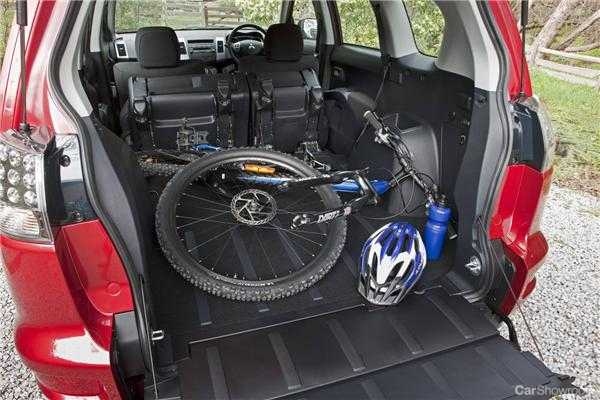 2012 MITSUBISHI OUTLANDER 4D WAGON LS FWD