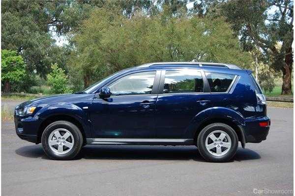 2012 MITSUBISHI OUTLANDER 4D WAGON LS FWD