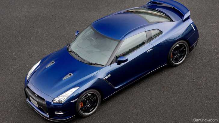 2011 NISSAN GT-R