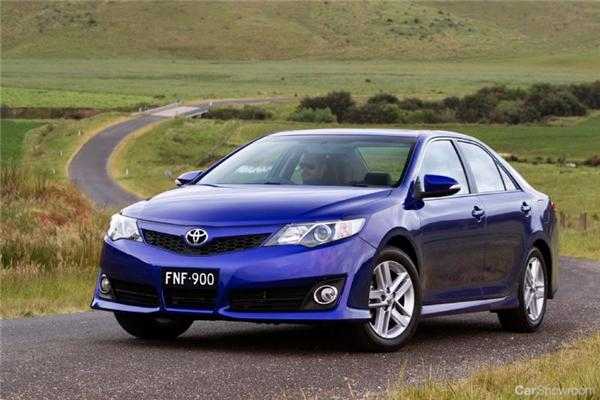 2011 TOYOTA CAMRY