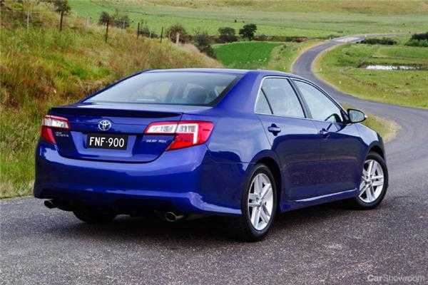 2011 TOYOTA CAMRY
