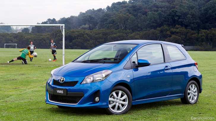 2011 TOYOTA YARIS