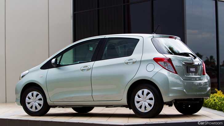 2011 TOYOTA YARIS