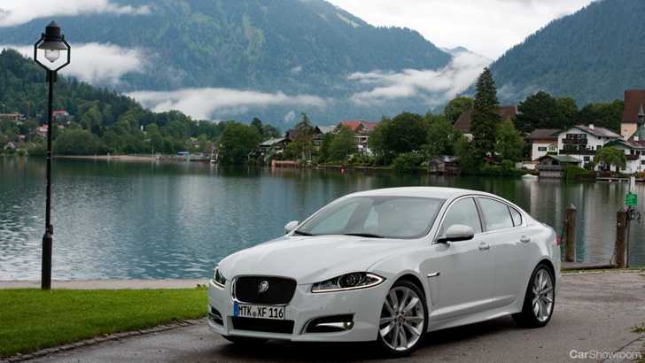 2011 JAGUAR XF 4D SEDAN