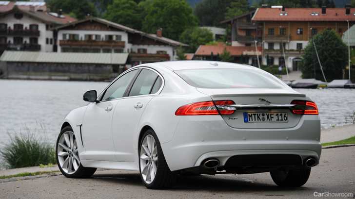 2011 JAGUAR XF 4D SEDAN
