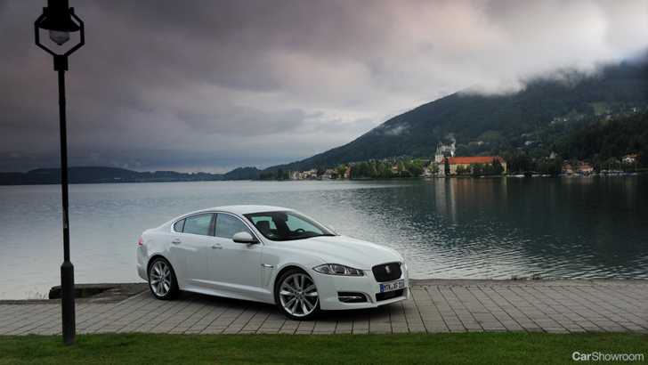 2011 JAGUAR XF 4D SEDAN