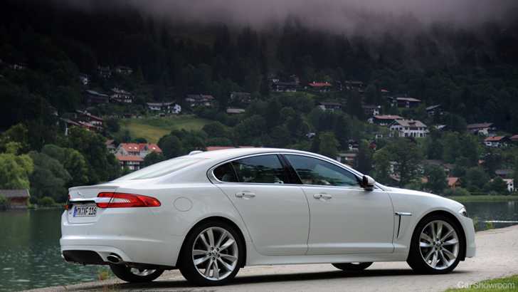2011 JAGUAR XF 4D SEDAN