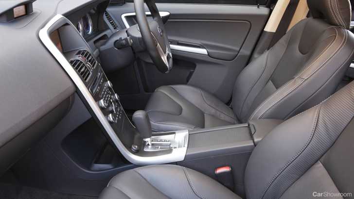 2011 VOLVO XC60 4D WAGON T5