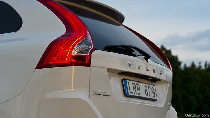 2011 VOLVO XC60 4D WAGON T5