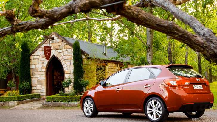 2011 KIA CERATO 5D HATCHBACK SLI