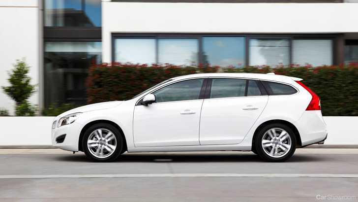 2011 VOLVO V60 4D WAGON T5