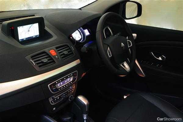 2011 RENAULT MEGANE