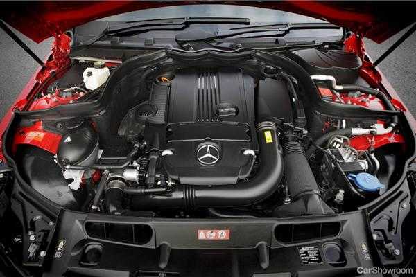 2011 MERCEDES-BENZ C250 2D COUPE