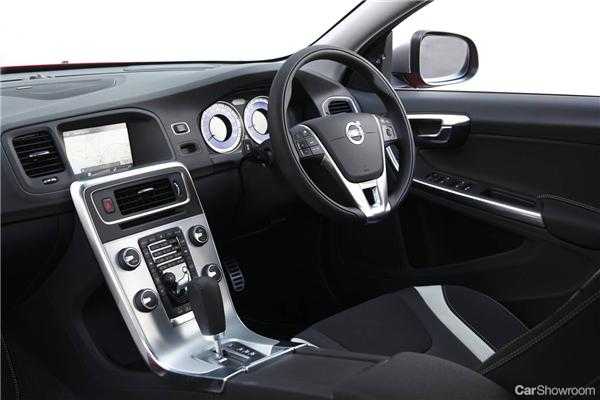 2011 VOLVO V60 4D WAGON T6 R-DESIGN