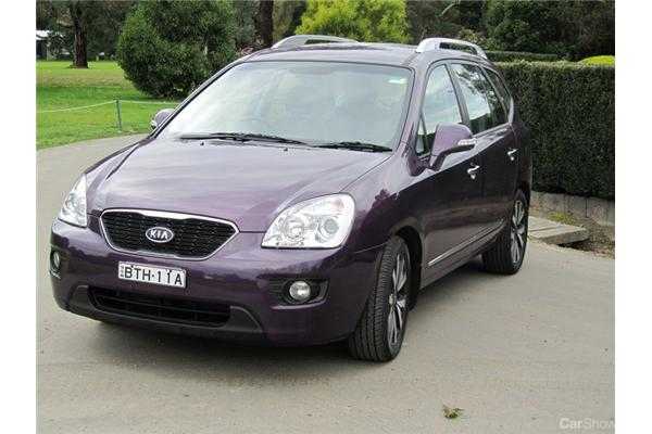 2011 KIA RONDO 4D WAGON SLI