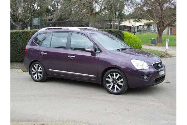 2011 KIA RONDO 4D WAGON SLI
