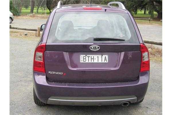2011 KIA RONDO 4D WAGON SLI