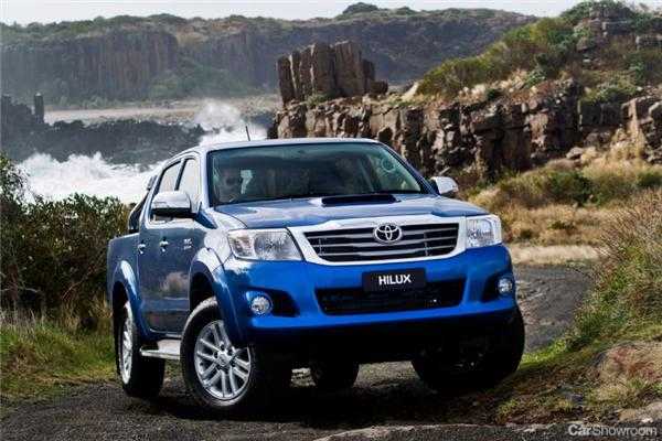 2011 TOYOTA HILUX