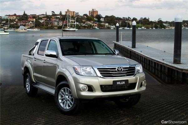 2011 TOYOTA HILUX