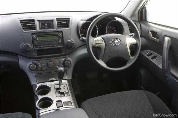 2011 TOYOTA KLUGER 4D WAGON KX-R 5 SEAT