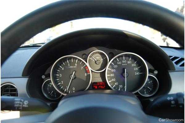 2011 MAZDA MX-5 2D CONVERTIBLE COUPE