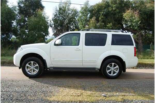 2011 NISSAN PATHFINDER 4D WAGON TI 550 4X4