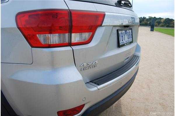 2011 JEEP GRAND CHEROKEE 4D WAGON LIMITED 4X4
