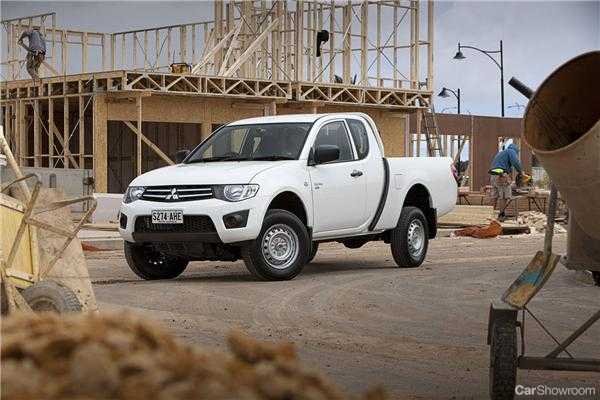2011 MITSUBISHI TRITON CLUB CAB UTILITY GLX 4X4