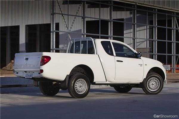 2011 MITSUBISHI TRITON CLUB CAB UTILITY GLX 4X4