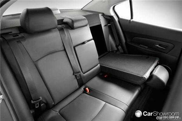 2011 HOLDEN CRUZE 4D SEDAN
